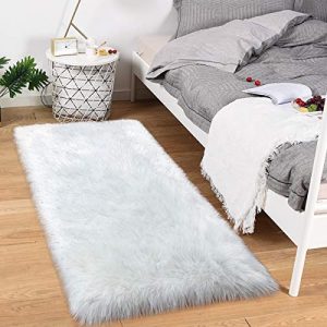 Noahas Luxury Fluffy Rugs Bedroom Furry Carpet Bedside Sheepskin Area Rugs Children Play Princess Room Decor Rug, 2.3ft x 5ft, White Mixed Silver Sequins