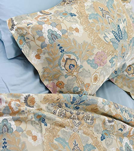 Boho Chic Medallion Luxe Bedding Set 🌺 Timeless Bohemian Elegance: Elevate your bedroom decor with the Medallion Luxurious Cover Quilt Cover Boho Paisley Print Bedding Set. This three-piece ensemble features a classic paisley medallion pattern in vibrant shades of turquoise, oat tan almond, blush, and peacock blue. Its timeless design adds an air of bohemian elegance to your space, creating a cozy and inviting atmosphere. 🛌 King-Size Comfort: Designed for king-sized beds, this bedding set includes a generously sized duvet cover and matching shams. With its ample dimensions, it effortlessly covers your bed, creating a plush and comfortable sleeping environment. With its timeless bohemian design, premium Egyptian cotton, and attention to detail, it offers both style and comfort. Whether you're redecorating your own space or searching for the perfect gift, this bedding set exceeds expectations. Elevate your sleep experience and transform your bedroom into a haven of elegance with the Medallion Luxurious Cover Quilt Cover. 🛏️✨