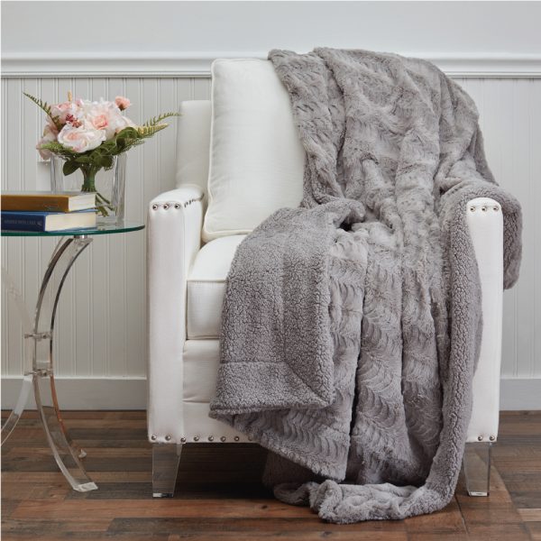 The Connecticut Home Company Luxury Faux Fur The Connecticut House Firm Luxurious Fake Fur with Sherpa Reversible Throw Blanket, Tremendous Delicate, Massive Wrinkle Resistant Blankets, Heat Hypoallergenic Washable Sofa or Mattress Throws, 65x50, Dusty Rose.